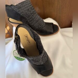 Paul Green Black and Gray Woven Peep-Toe Heels